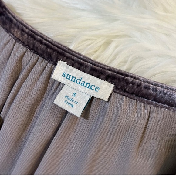 💜❤️ Sundance Velvet Festive top - Picture 4 of 9